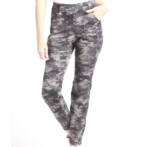 Spanx Camo Joggers Sz M NWOT - Picture 2 of 7